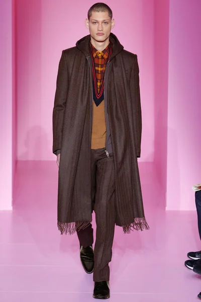 Look 26
